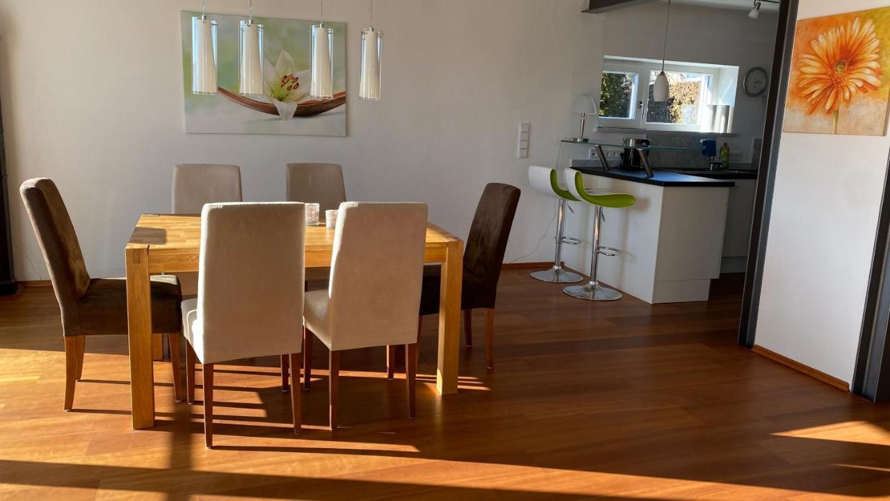 Fewo Luxus Wohnung Im Eigenen Ferienhaus, 120 Qm, Naehe Regensburg Mit Balkon, Terrasse & Garten, Gute Zuganbindung Laber 外观 照片